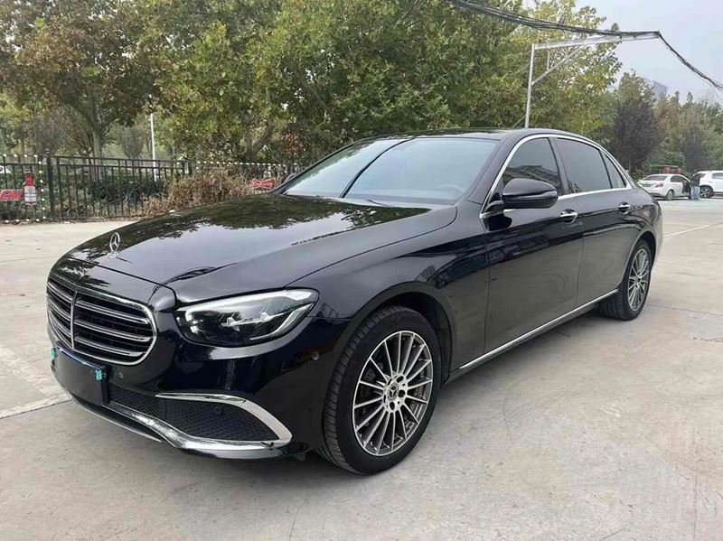 Mercedes Benz E 260 L Sedan 2022